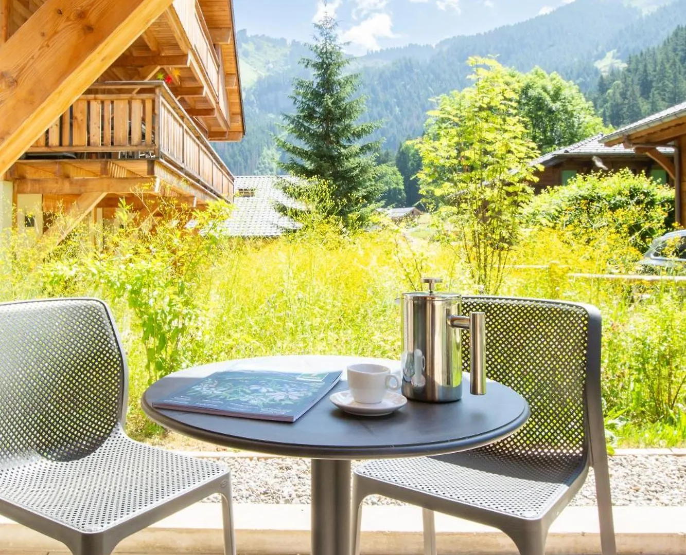 Elegant 3-Bed Duplex With Balcony & Mountain Views Apartamento Morzine França