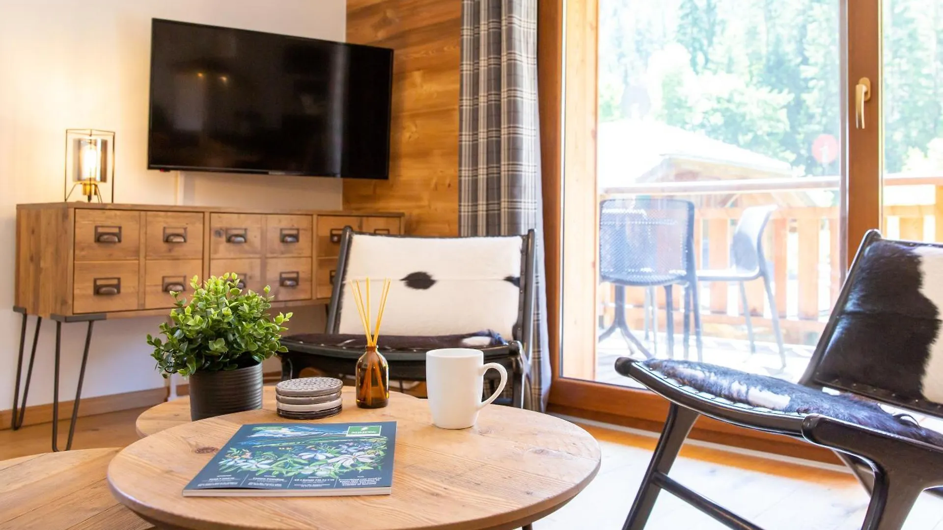 Elegant 3-Bed Duplex With Balcony & Mountain Views Apartamento Morzine 0*,  França