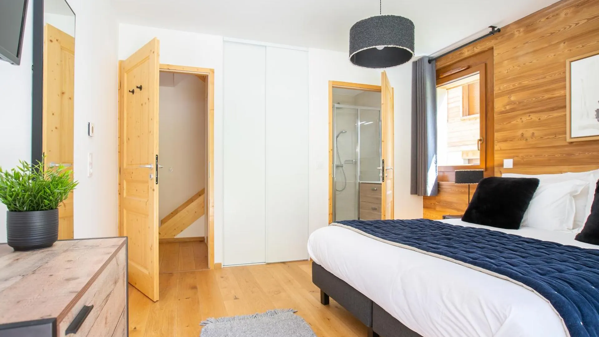 Elegant 3-Bed Duplex With Balcony & Mountain Views Apartamento Morzine